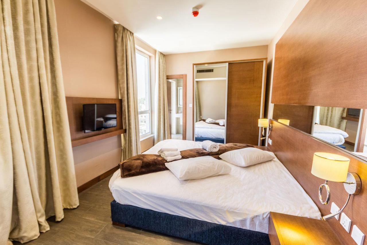 Seventh-Star Hotel Amman Buitenkant foto