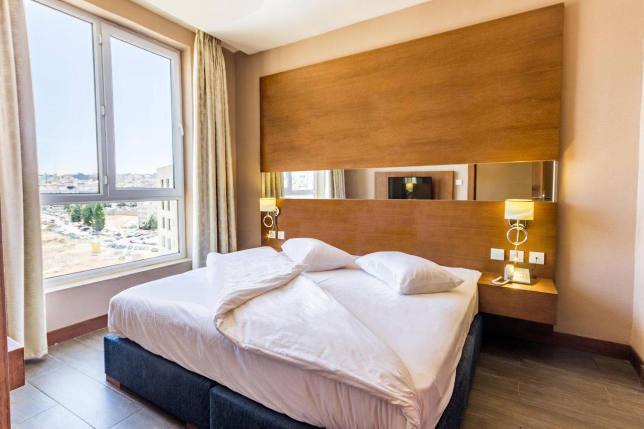 Seventh-Star Hotel Amman Buitenkant foto