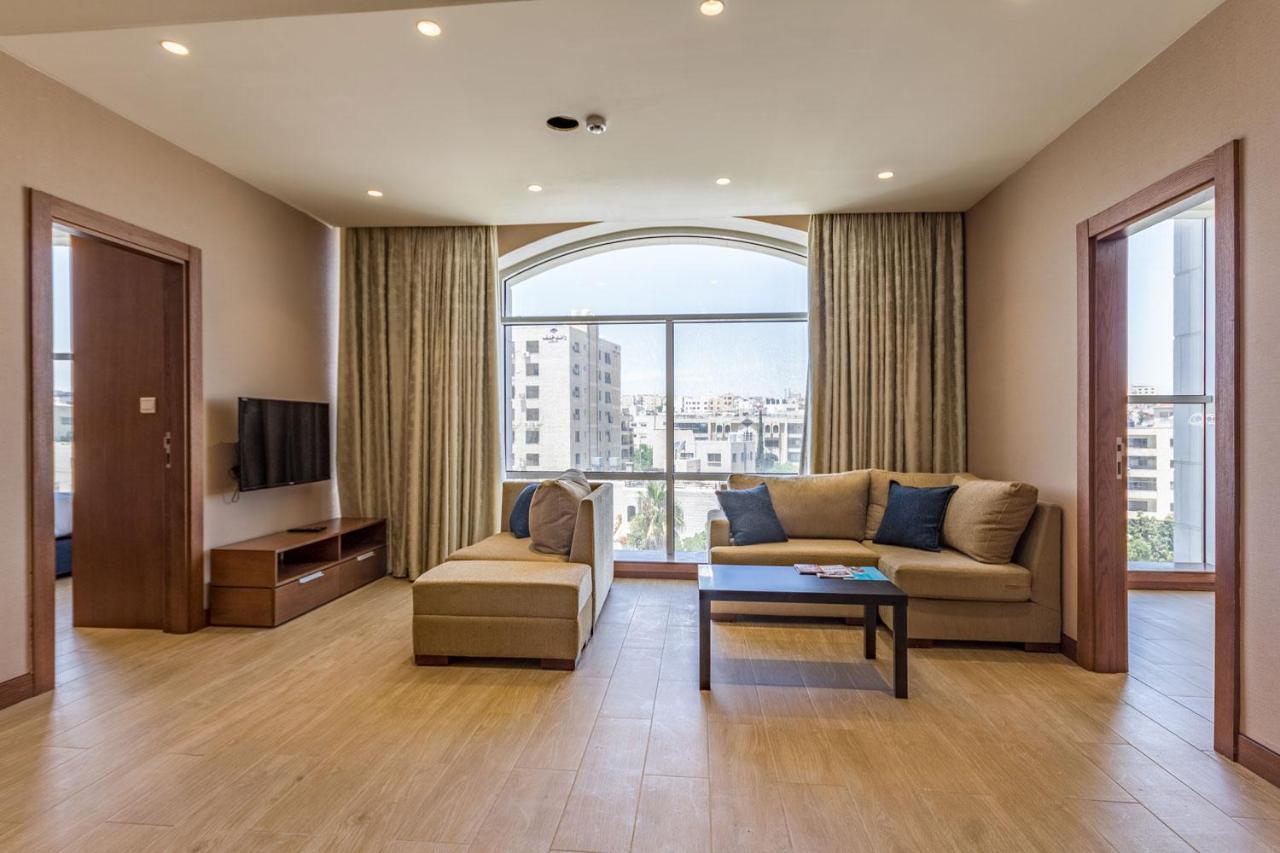 Seventh-Star Hotel Amman Buitenkant foto