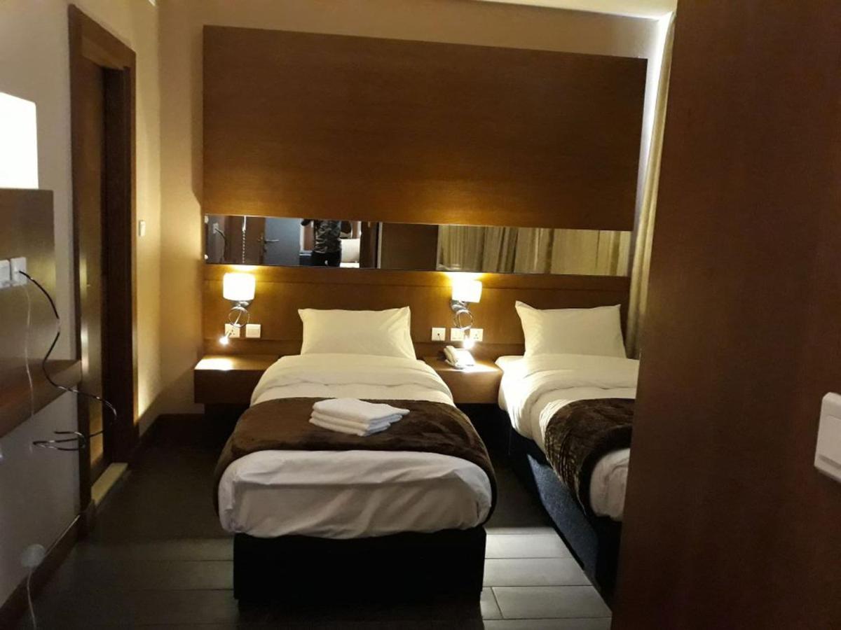 Seventh-Star Hotel Amman Buitenkant foto